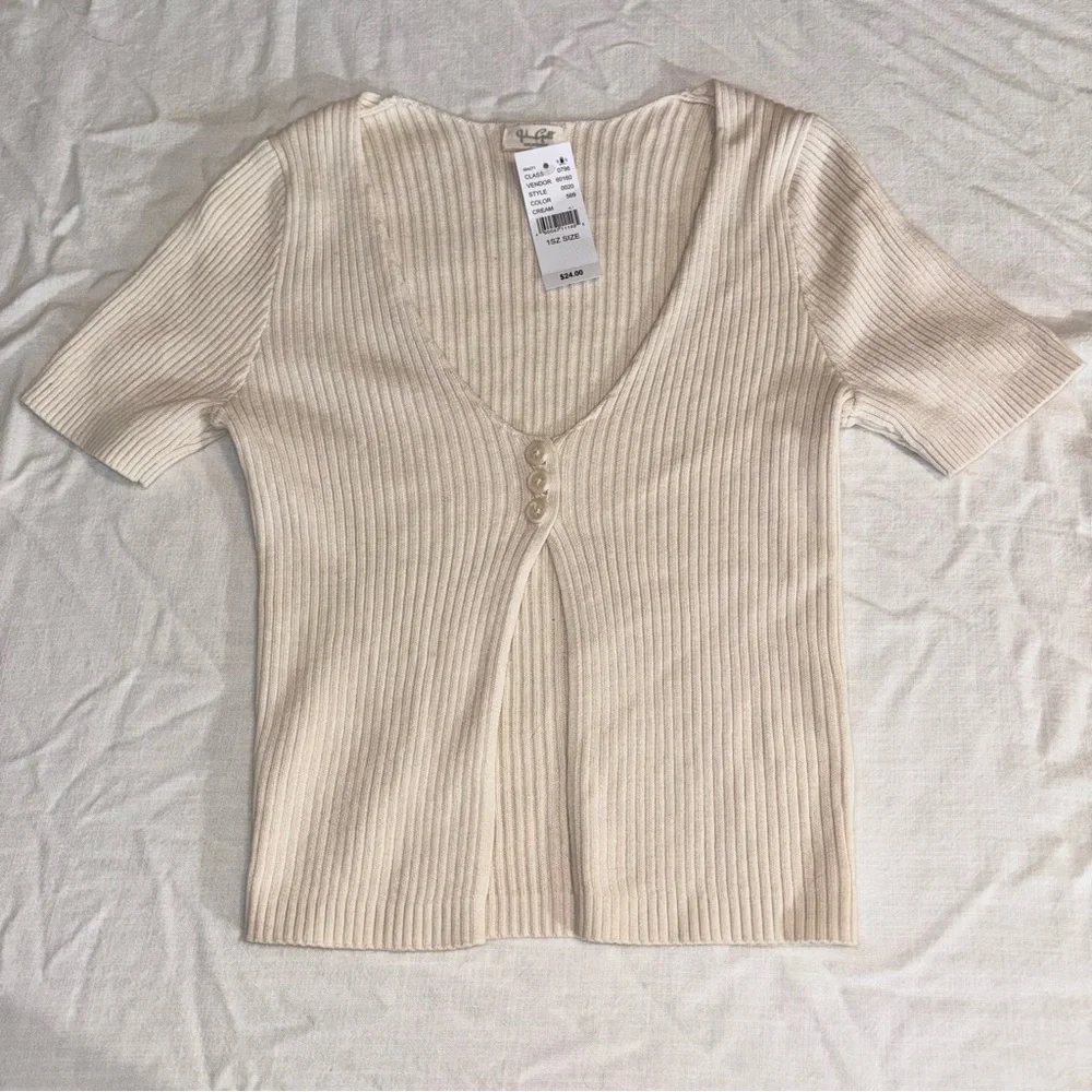 John Galt Cream Ribbed Blouse - Picture 1 of 4